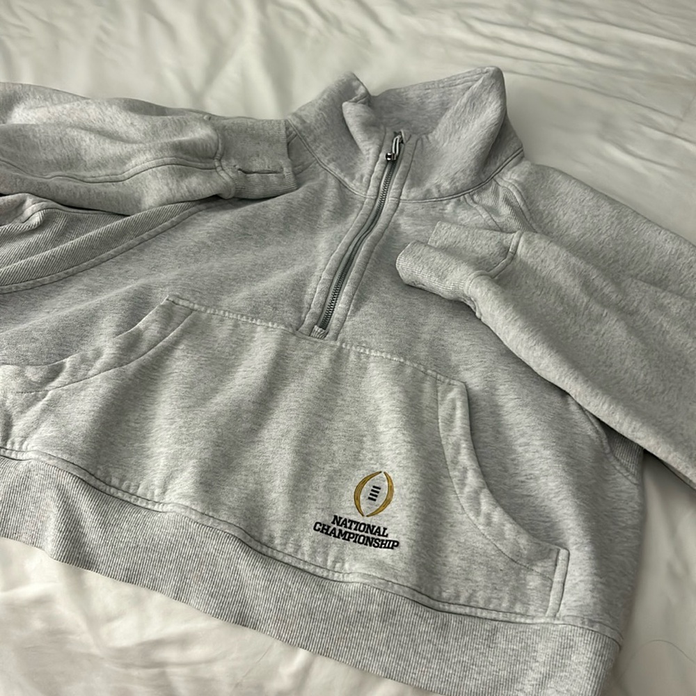 NCAA College Football National Championship Lululemon Wunder Under Pullover